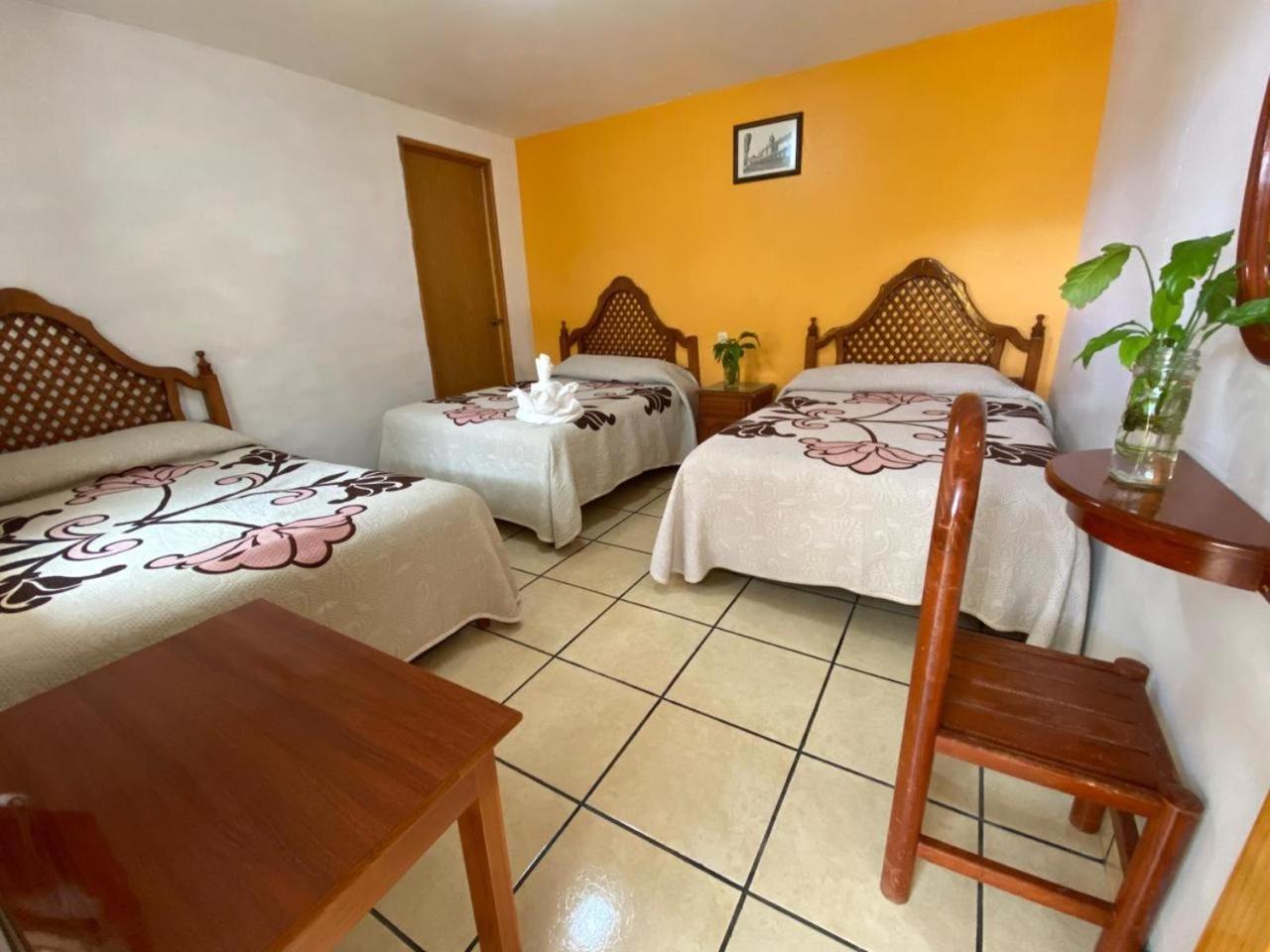 Pátzcuaro Hotel Posada Camelinas מראה חיצוני תמונה