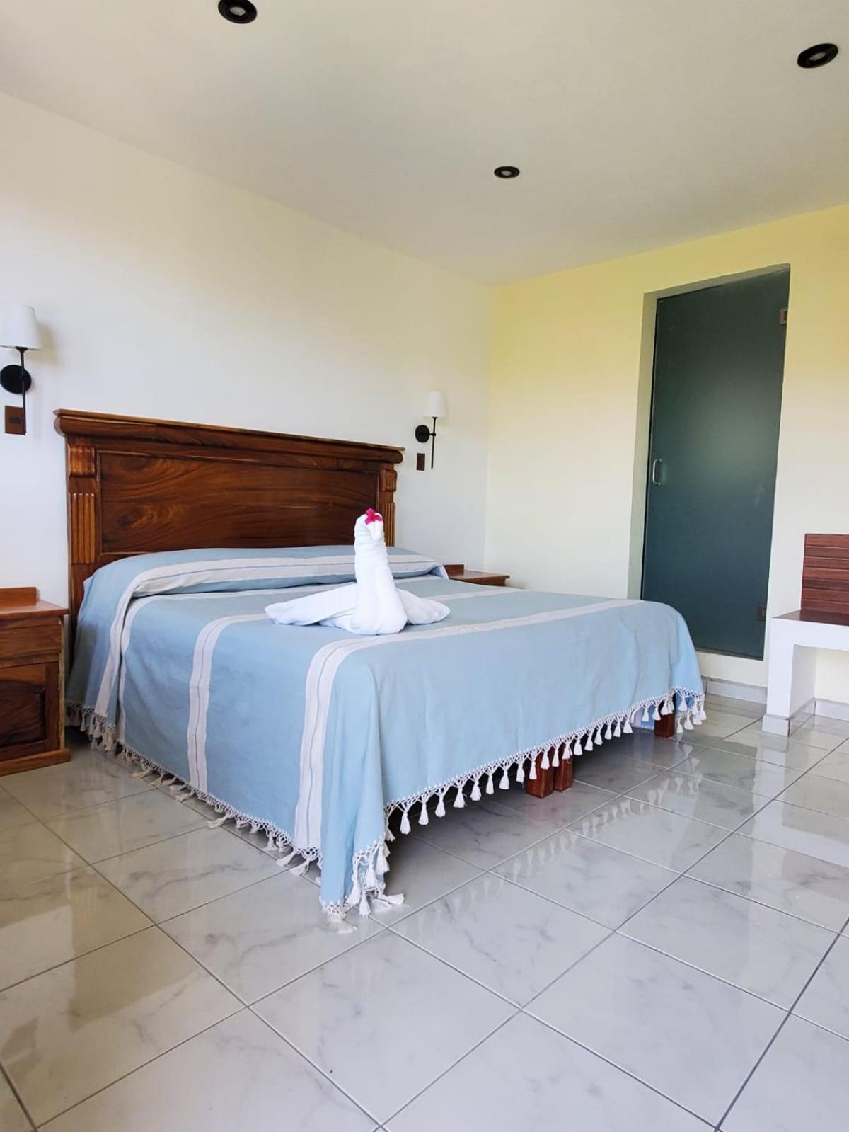 Pátzcuaro Hotel Posada Camelinas מראה חיצוני תמונה