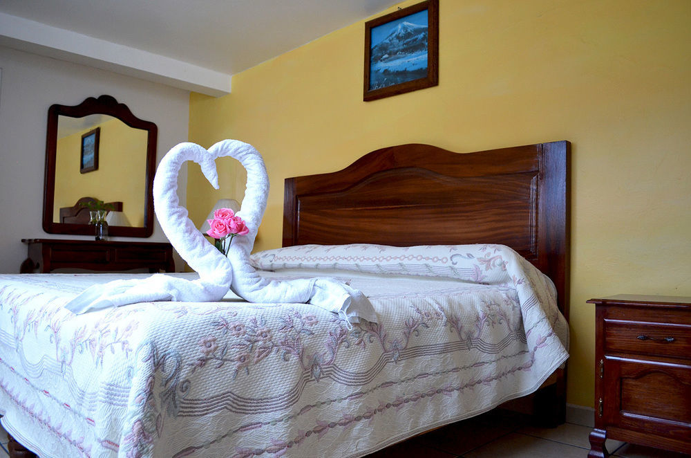 Pátzcuaro Hotel Posada Camelinas מראה חיצוני תמונה