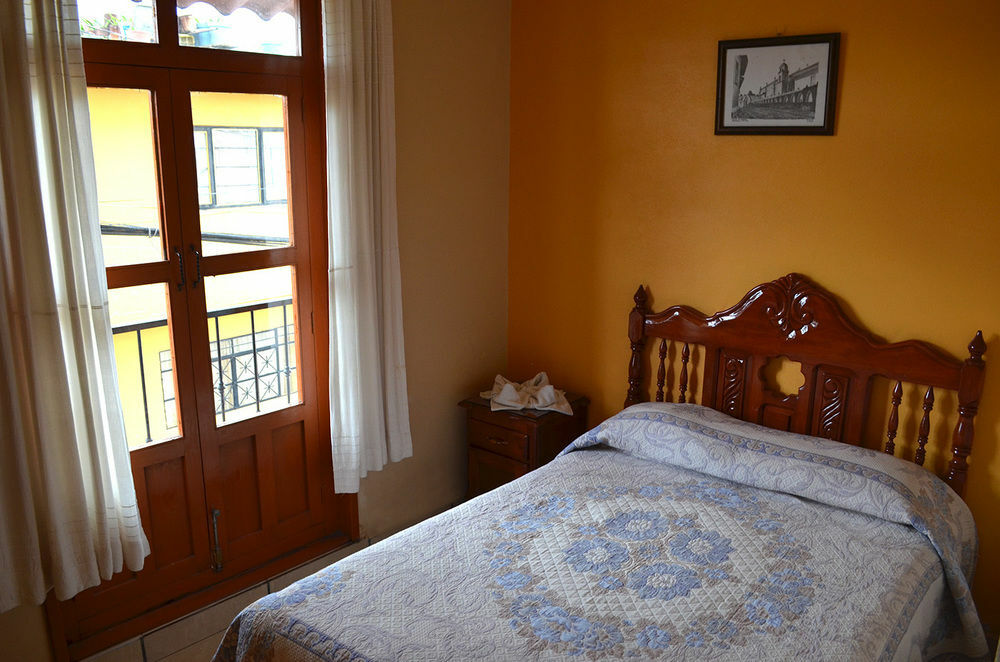 Pátzcuaro Hotel Posada Camelinas מראה חיצוני תמונה